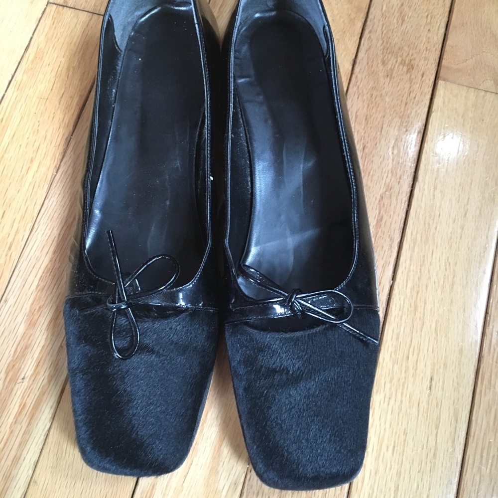 Size 12 Ladies Black ballet flats